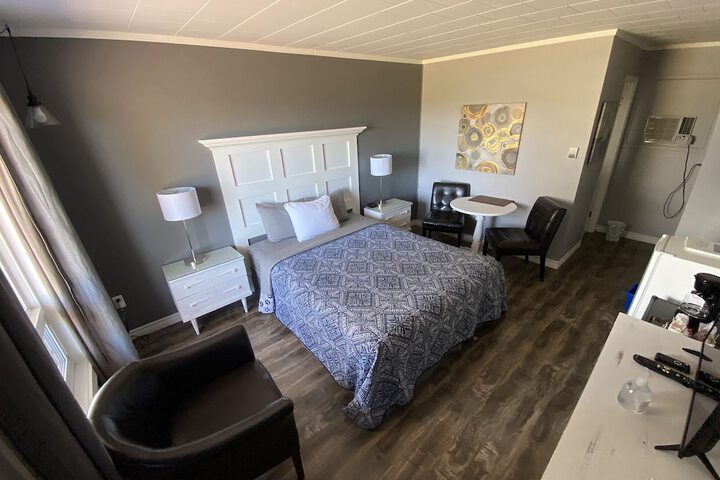 Room 38 of 102