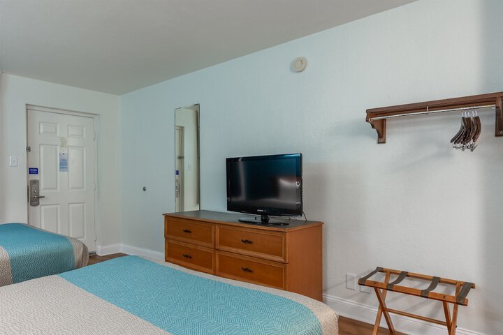 Room 28 of 48