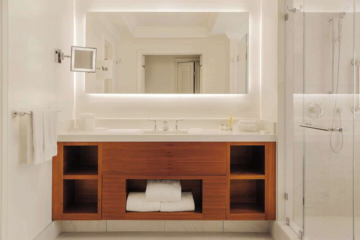 Room 108 of 193