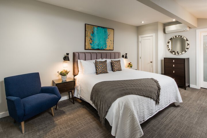 Room 48 of 68