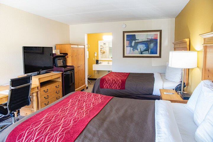 Room 10 of 24