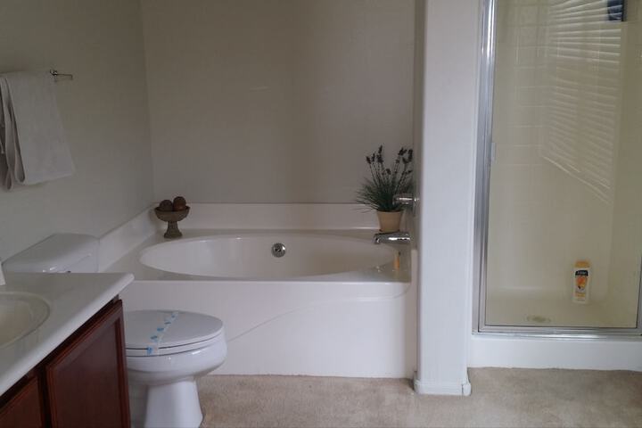 Room 16 of 30