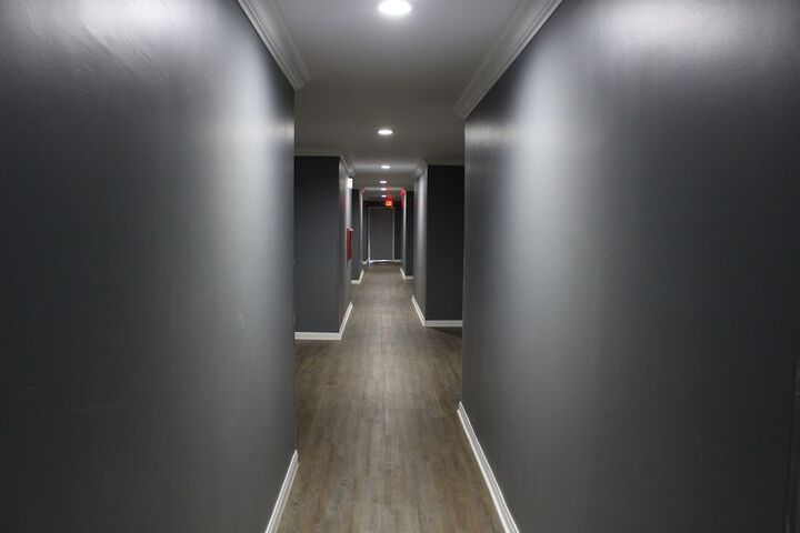 Ballroom/Hall 23 of 24