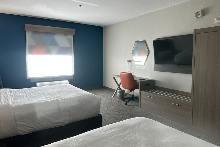 Room 19 of 43