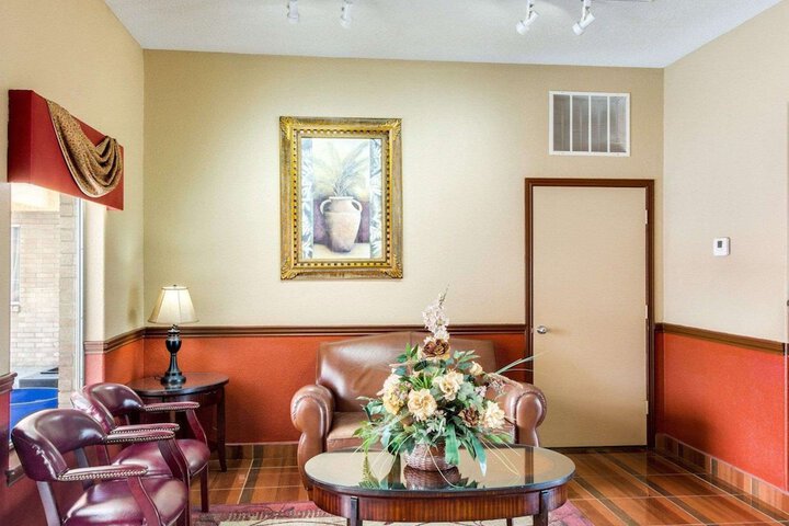 Hotel Interior 10 of 39