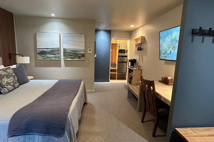 Discovery Inn