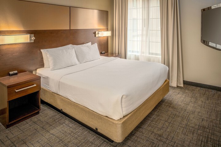 Room 32 of 44