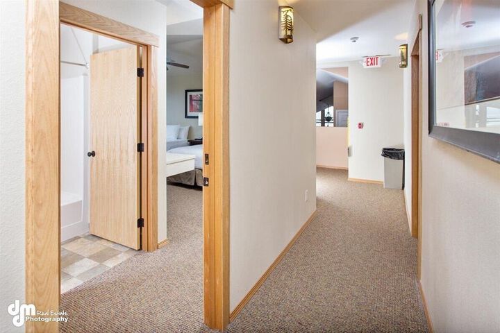 Room 50 of 78