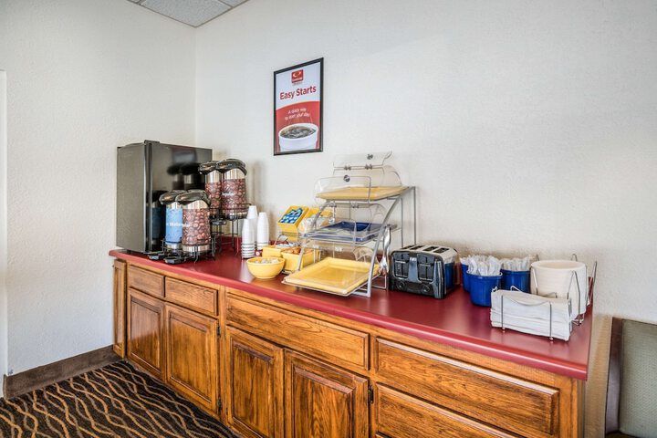 Breakfast/Coffee Service 26 of 27