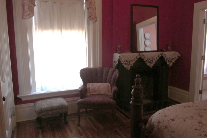 Room 47 of 74
