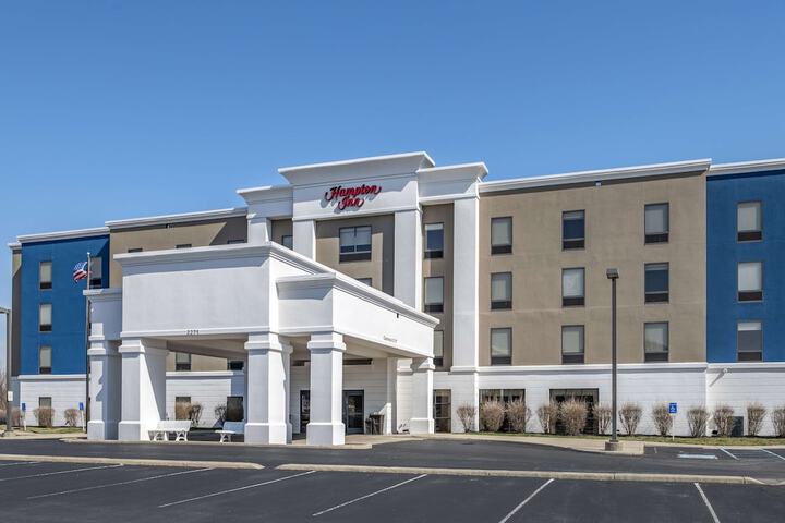 Hotel 4 of 64