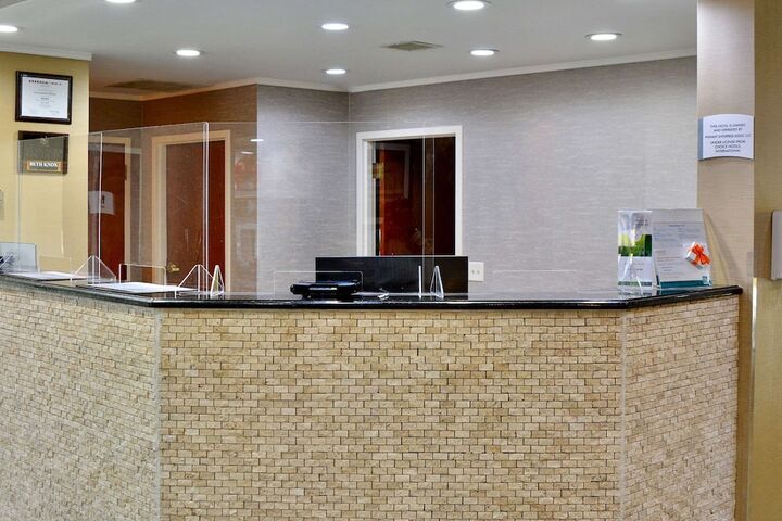Hotel Interior 6 of 24