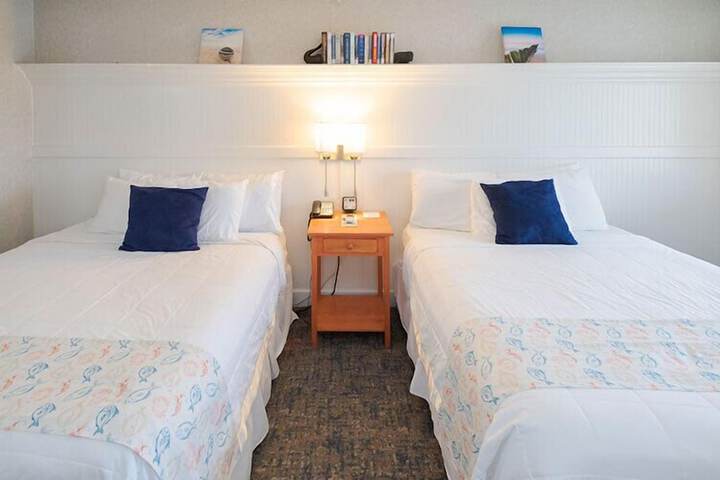 Gaidos Seaside Inn