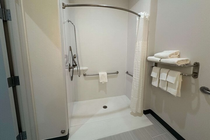 Room 8 of 29