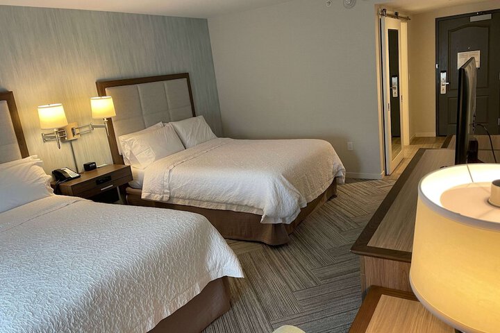 Room 33 of 43