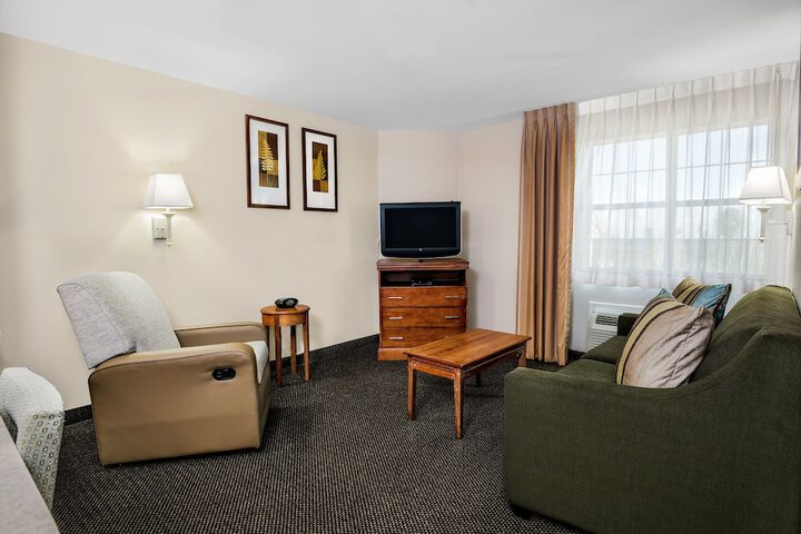 Room 26 of 38