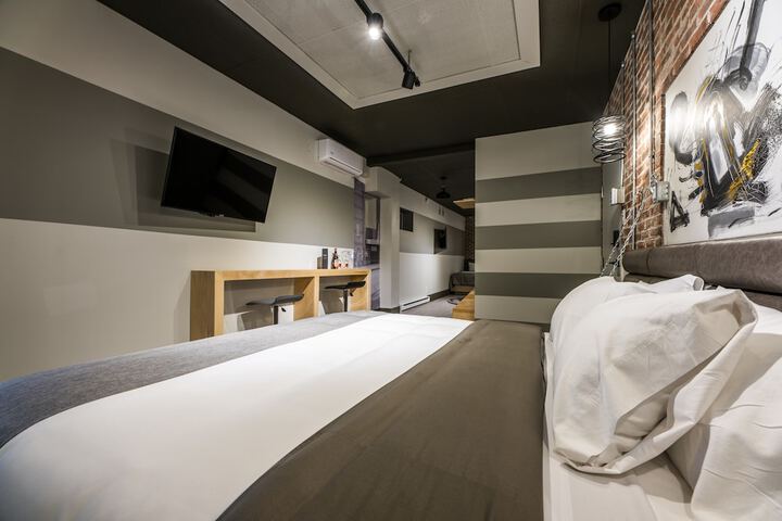 La Suite Hotel
