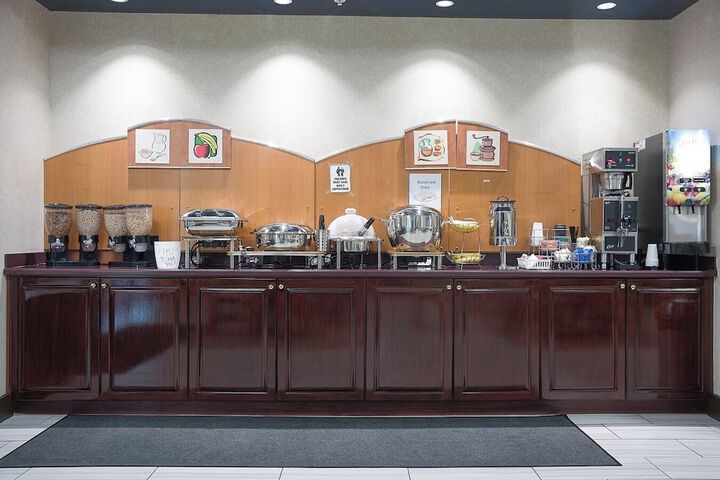 Evergreen Inn and Suites