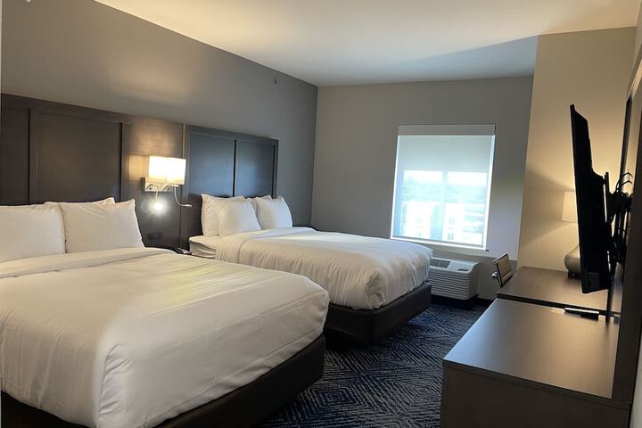 Room 21 of 38