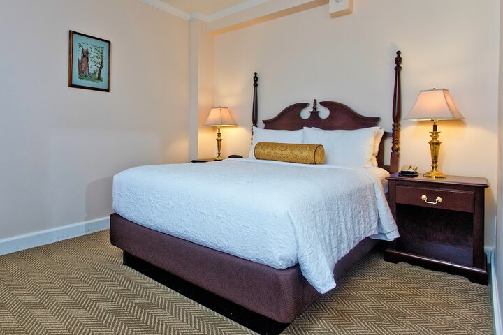 Room 26 of 47