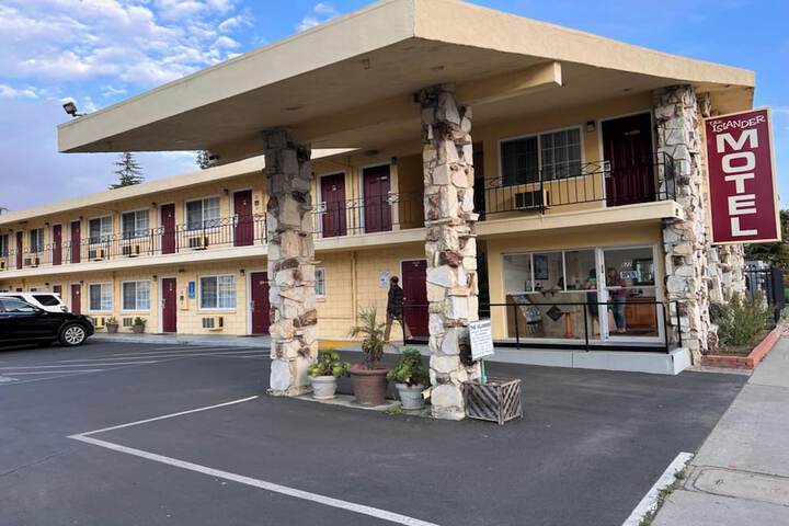 Hotel 1 of 56