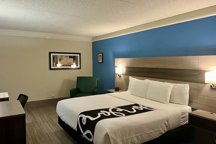 Room 14 of 25
