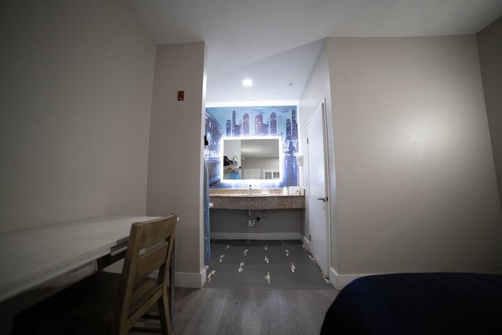 Room 47 of 67