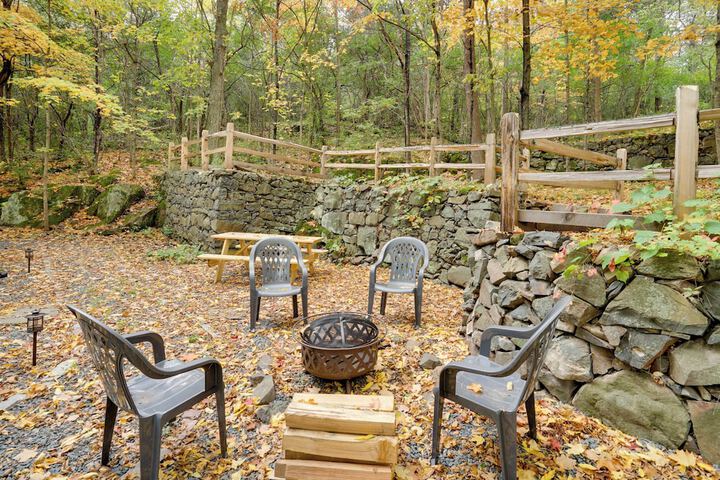 Historic Home in Taylors Falls w / Patio & Fire Pit