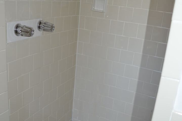 Room 6 of 29