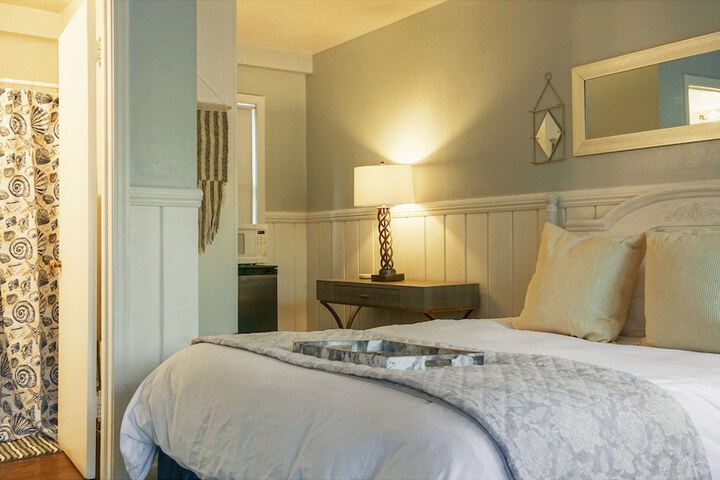 Room 20 of 123