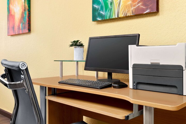Business Center 48 of 50