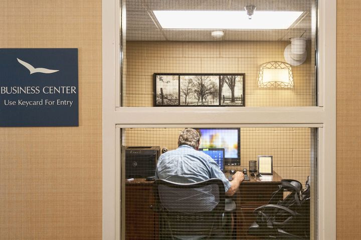 Business Center 45 of 51
