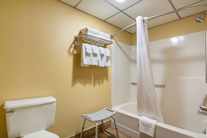 Room 16 of 31