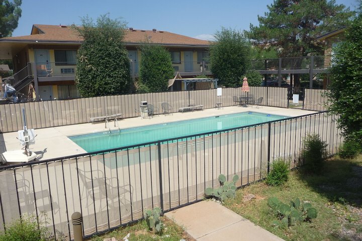 Pool 22 of 95