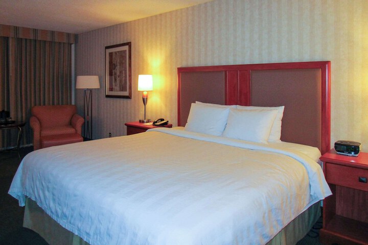 Room 25 of 43