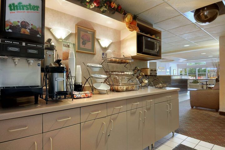 Breakfast/Coffee Service 10 of 11