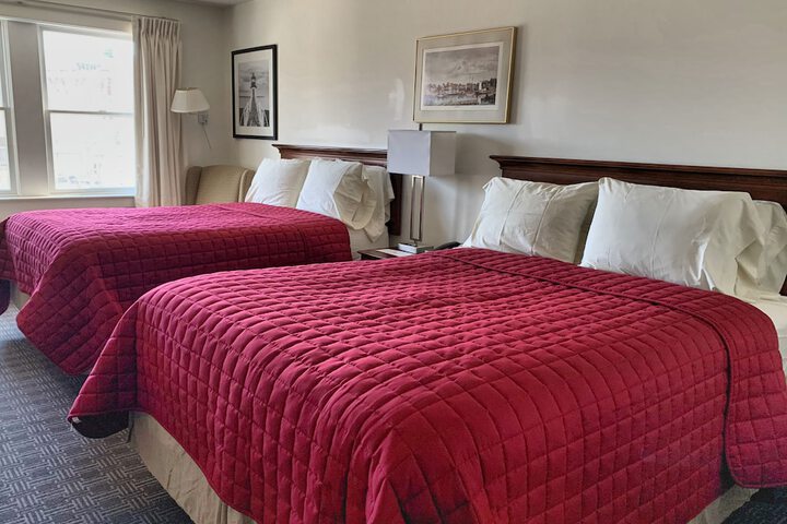 Camden Riverhouse Hotel
