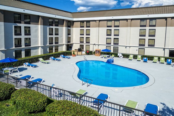 Pool 4 of 47