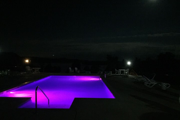 Whitestone Inn