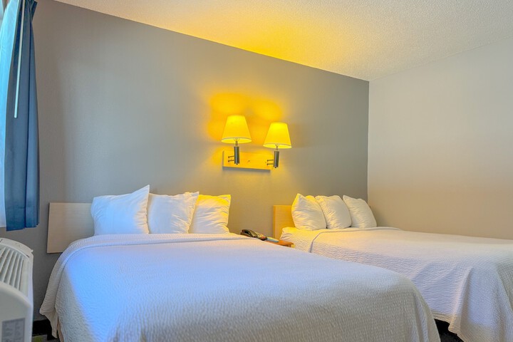 Room 7 of 16