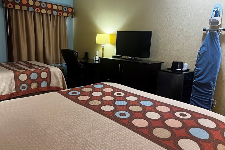 Room 18 of 27