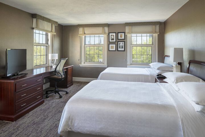 Room 3 of 52