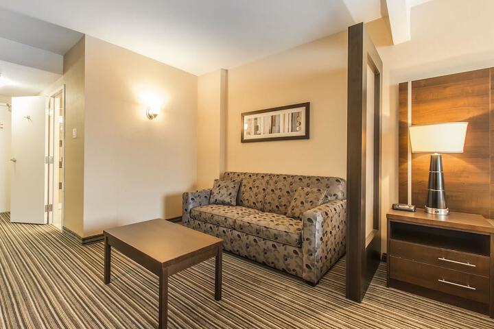Room 22 of 35