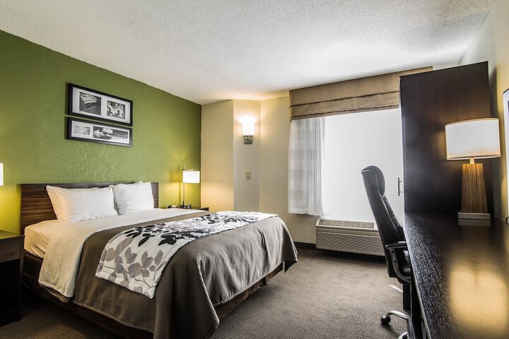 Room 11 of 38