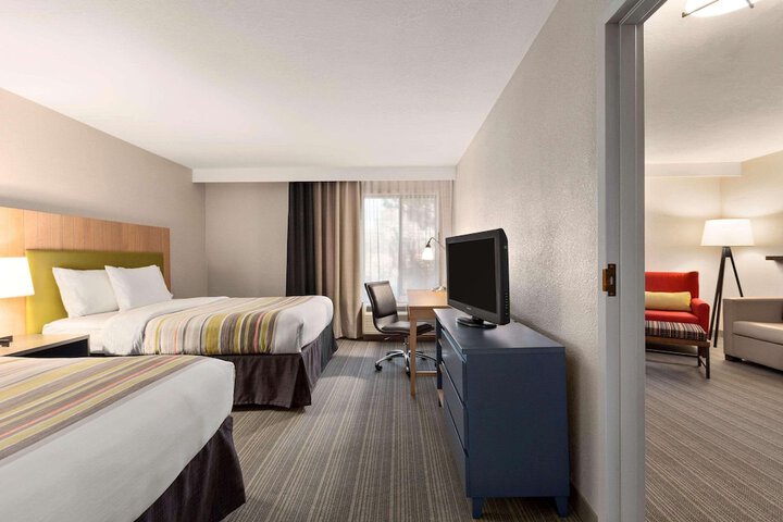 Room 8 of 24