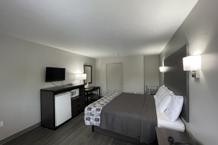 Embassy Inn