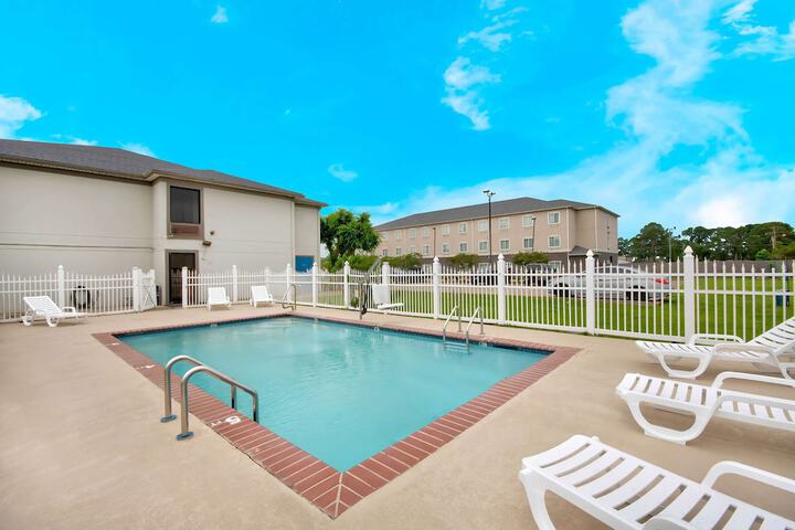Pool 6 of 31