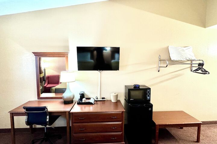 Room 12 of 26