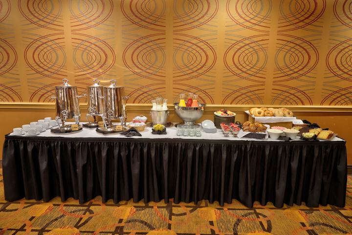 Dining 49 of 66