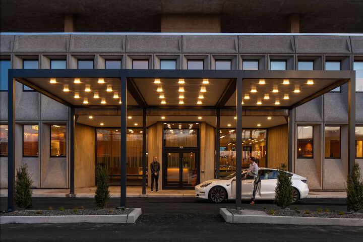 Hotel 2 of 91